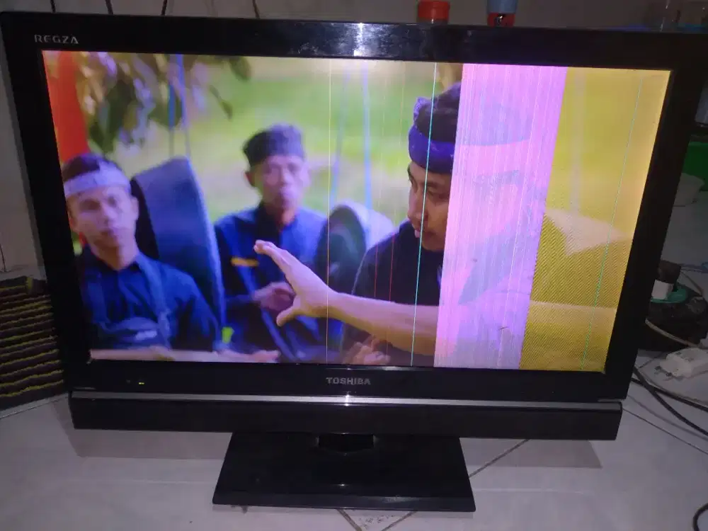 Tv analog Toshiba 24inch + STB dvb t2 matrix apple