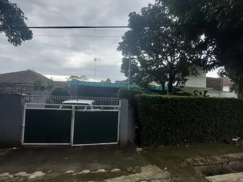 Rumah 1 lantai di Hegarmanah, Bandung. bergaya minimalis, tangan pertama