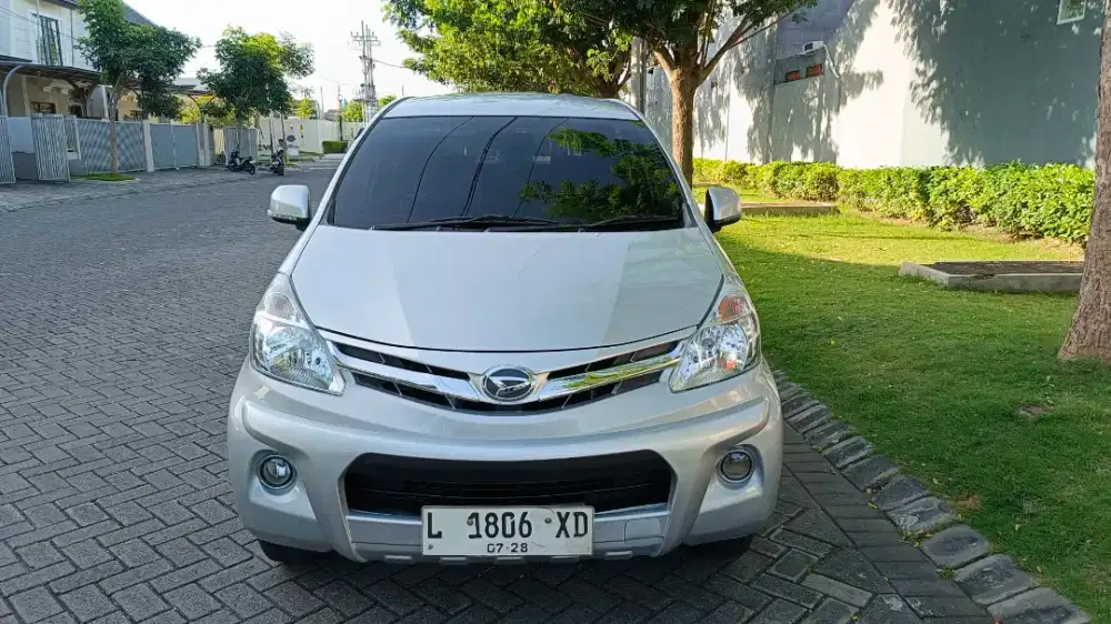 Xenia R Sporty Automatic 2013 (Airbags)