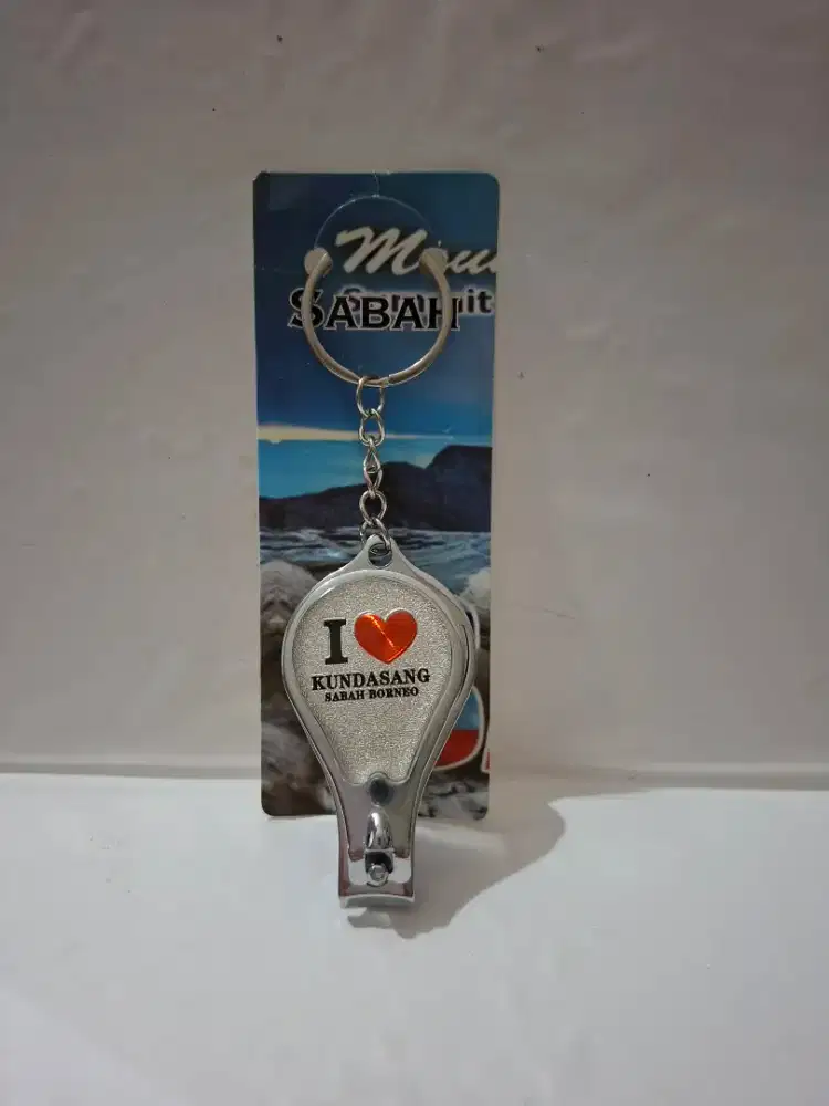 COLLECTOR ITEM: Gantungan Kunci/ Gunting Kuku Sabah, Malaysia
