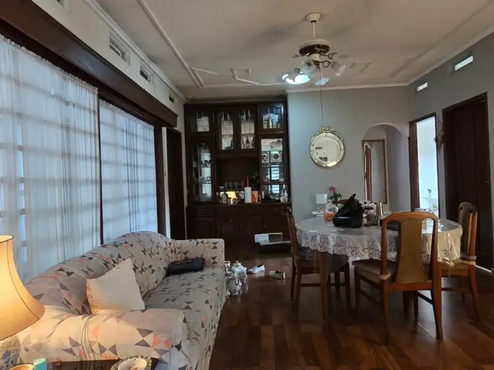 Rumah Lux Asri di Komplek Setrasari Indah Bandung