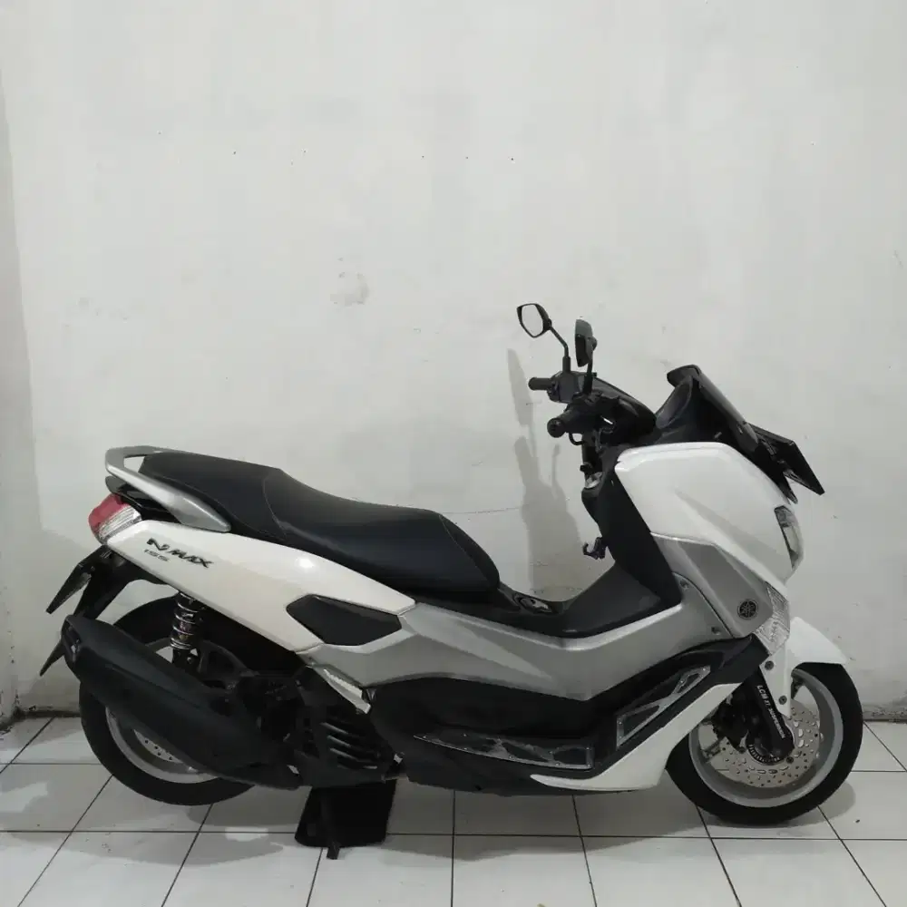 Yamaha Nmax OLD 2018 Bagus lengkap Mesin Cakep