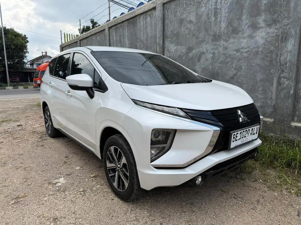 XPANDER EXCEED MATIC PUTIH 2018