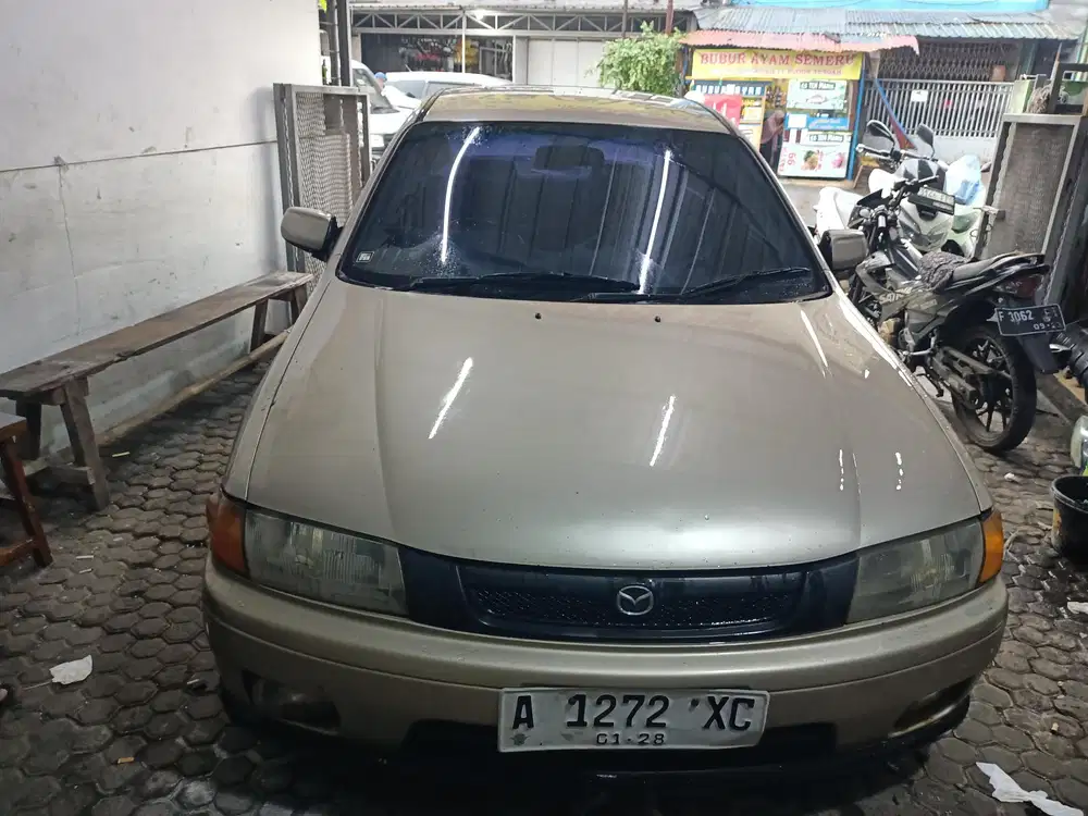 Mazda Familia 1998 Bensin