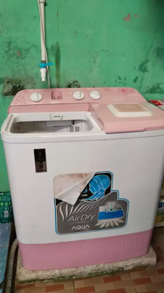 Mesin Cuci Aqua