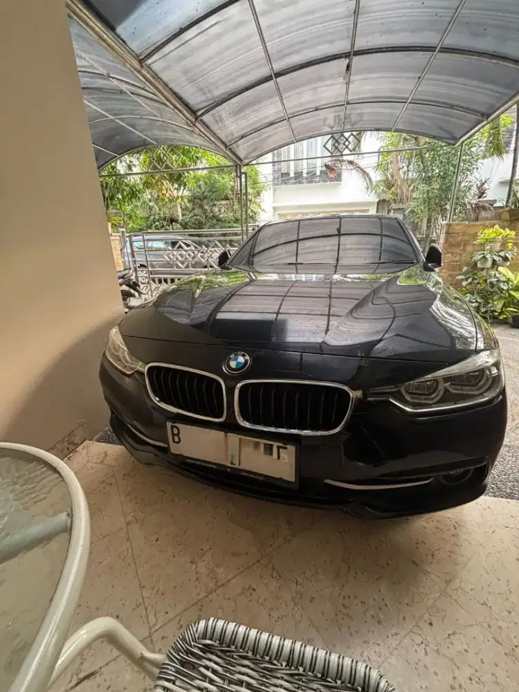 Jual Cepat BMW 320i NIK 2016 Pemakaian 2017 Pribadi