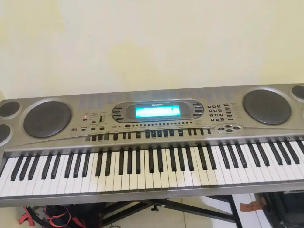 Keyboard casio wk1800