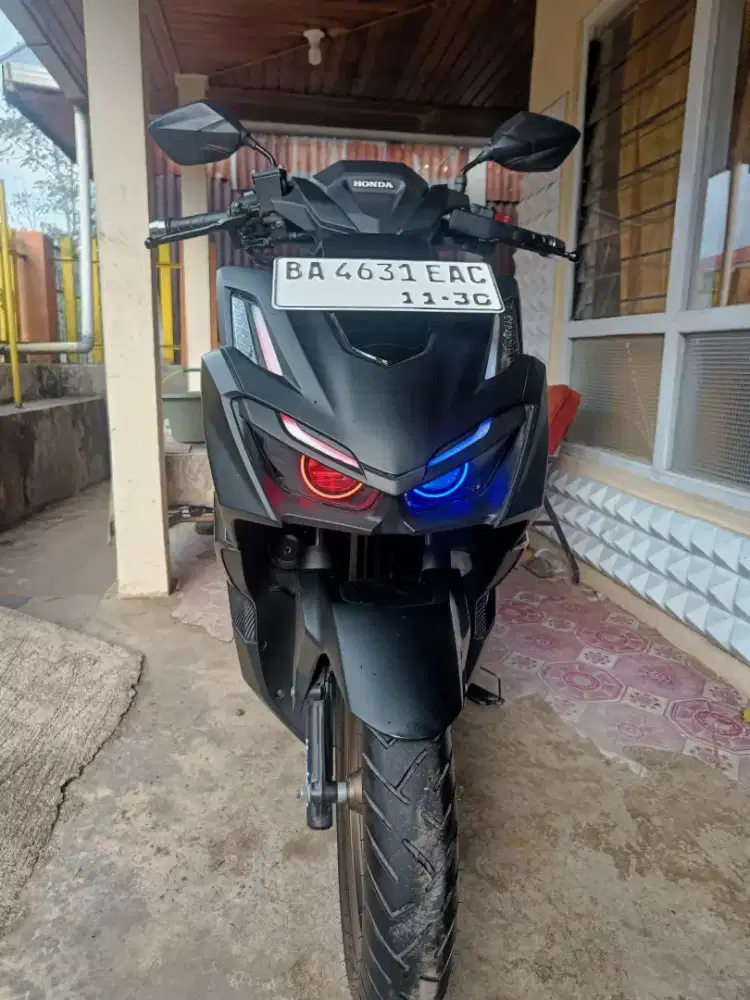 VARIO 160 CBS 2025 HITAM DOFF