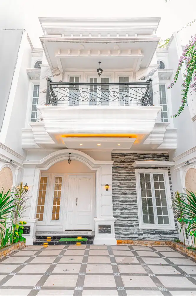 Dijual Rumah Baru Modern Classic 2 Lantai Lokasi Jagakarsa Siap Huni