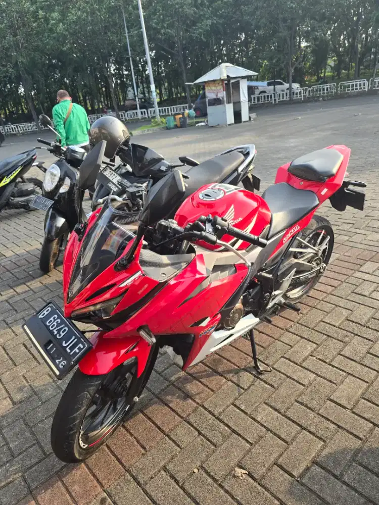 Honda CBR 150R 2016 Pajak Hidup