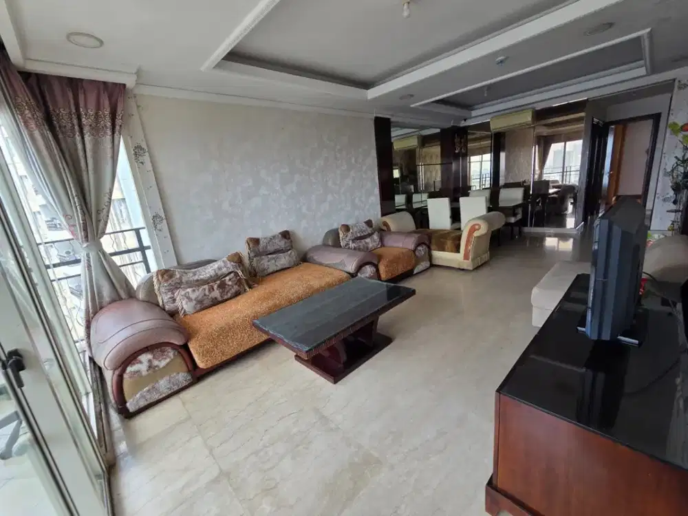 Unit 3 Bedroom Semi Private Lift Fully Furnish Sewa Bulanan/Tahunan