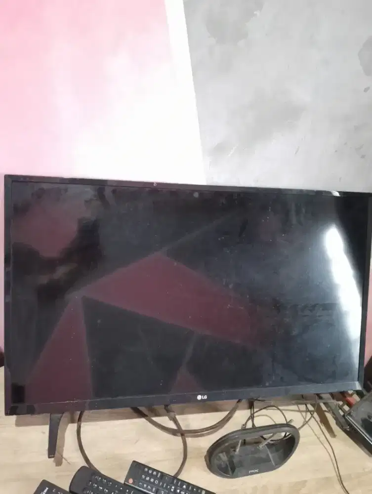 LG TV LED 34 inch