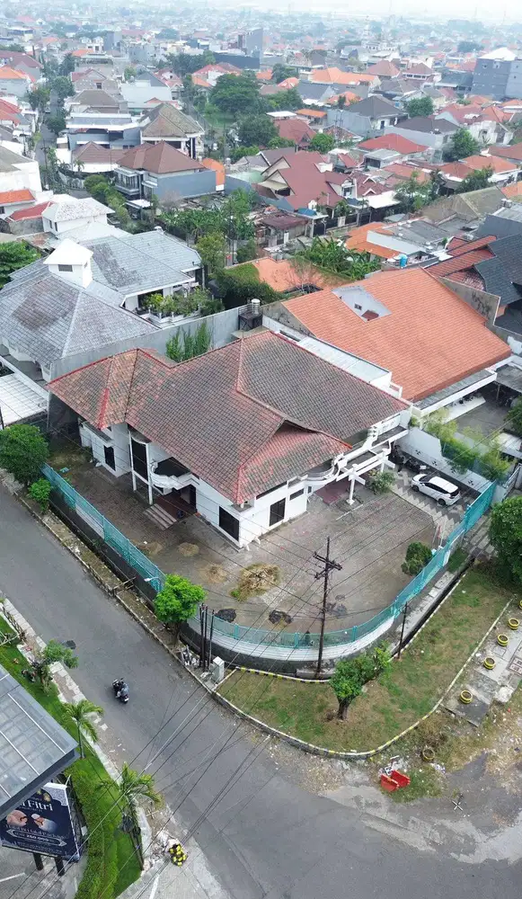 Disewakan Rumah Usaha di Jl Raya Kupang Indah area Komersial