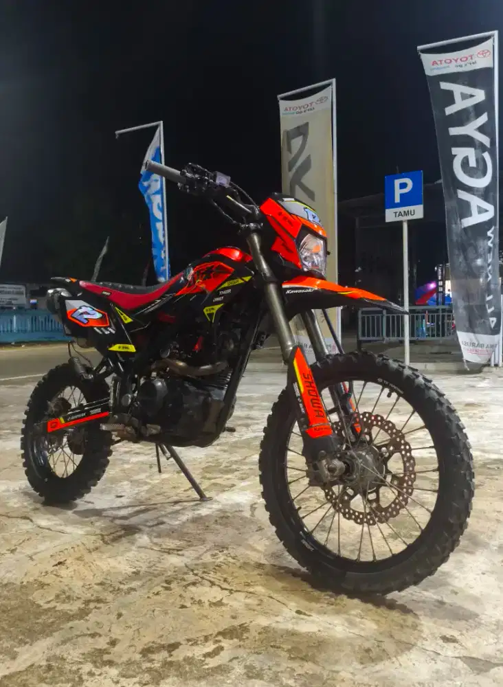 Kawasaki Dtracker 150
