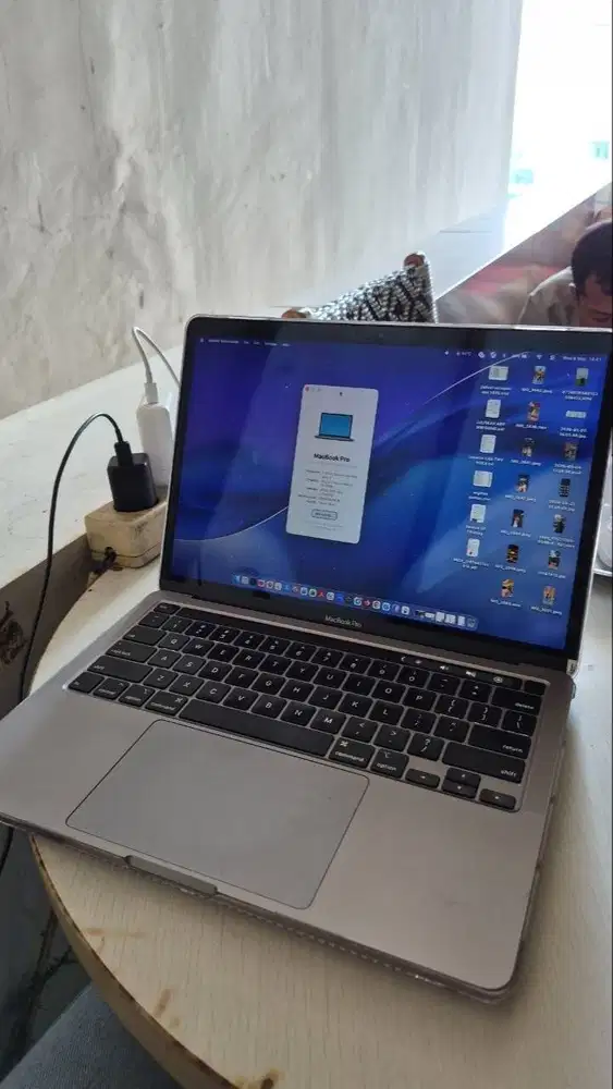 Macbook PRO 2020 Intel I7 RAM 16 ssd 500Gb Touchbar
