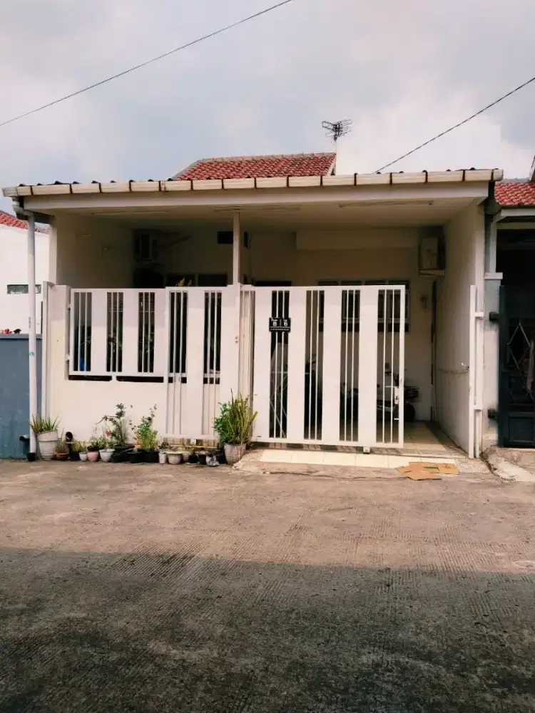 JUAL CEPAT RUMAH STRATEGIS DEKAT KE TOLL DAN MALL