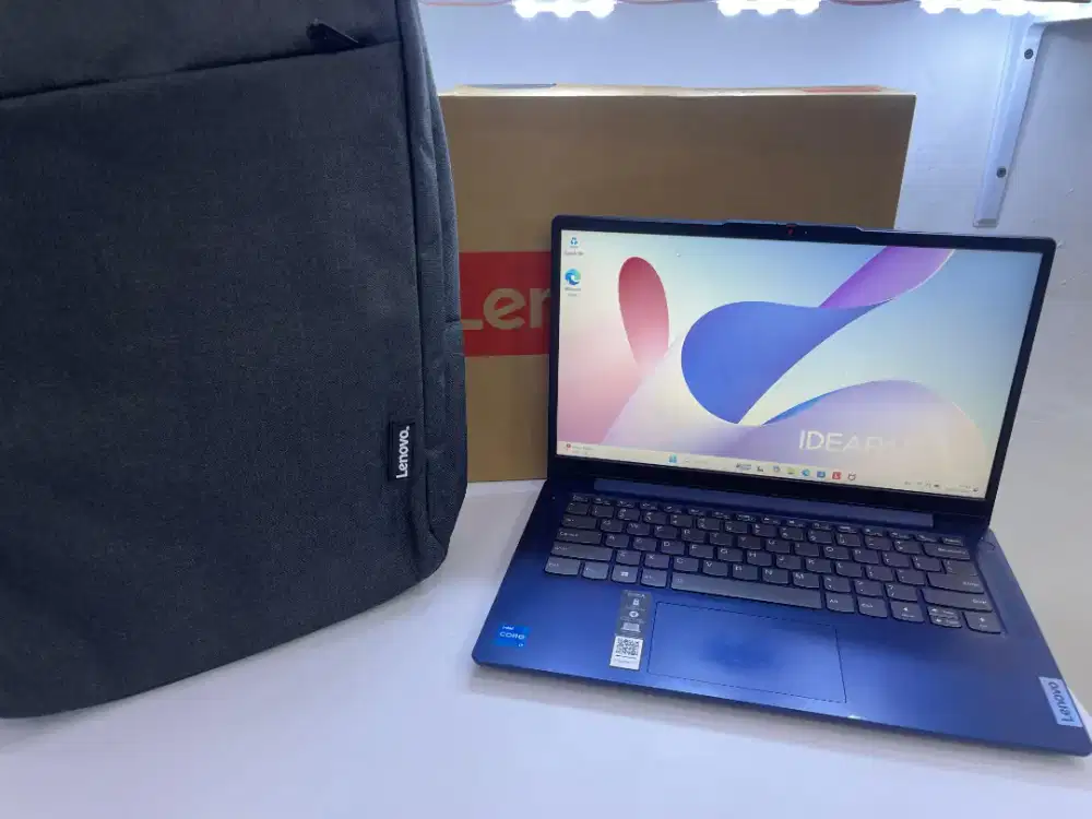 Lenovi Ideapad Slim 3 14IRU8
Ci3 1315U 8GB 512GB
Win 11 Fullset