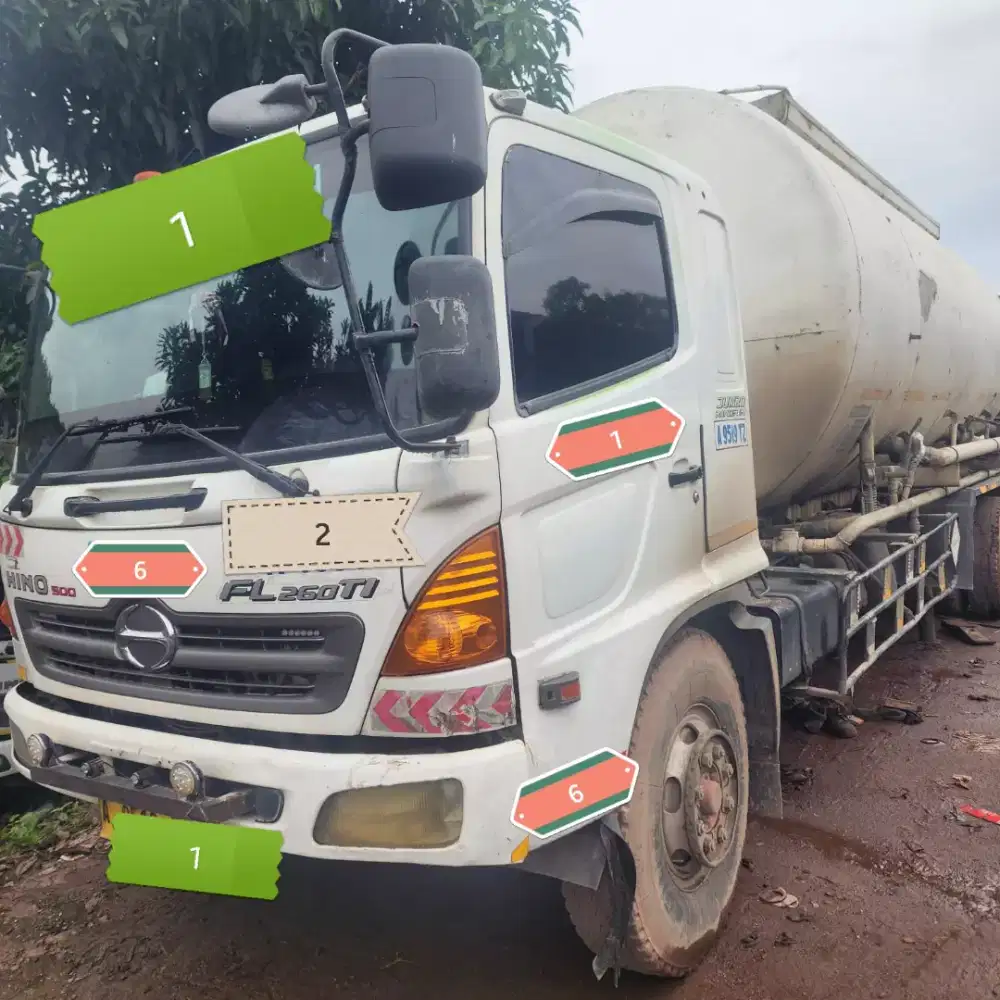 Hino 6x2 FL260JT 2013 tangki Hiblow semen curah 30ton 3valve istimewa