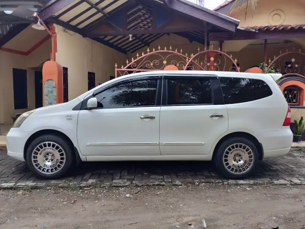 Grand Livina XV 1.5 TH 2012 manual
