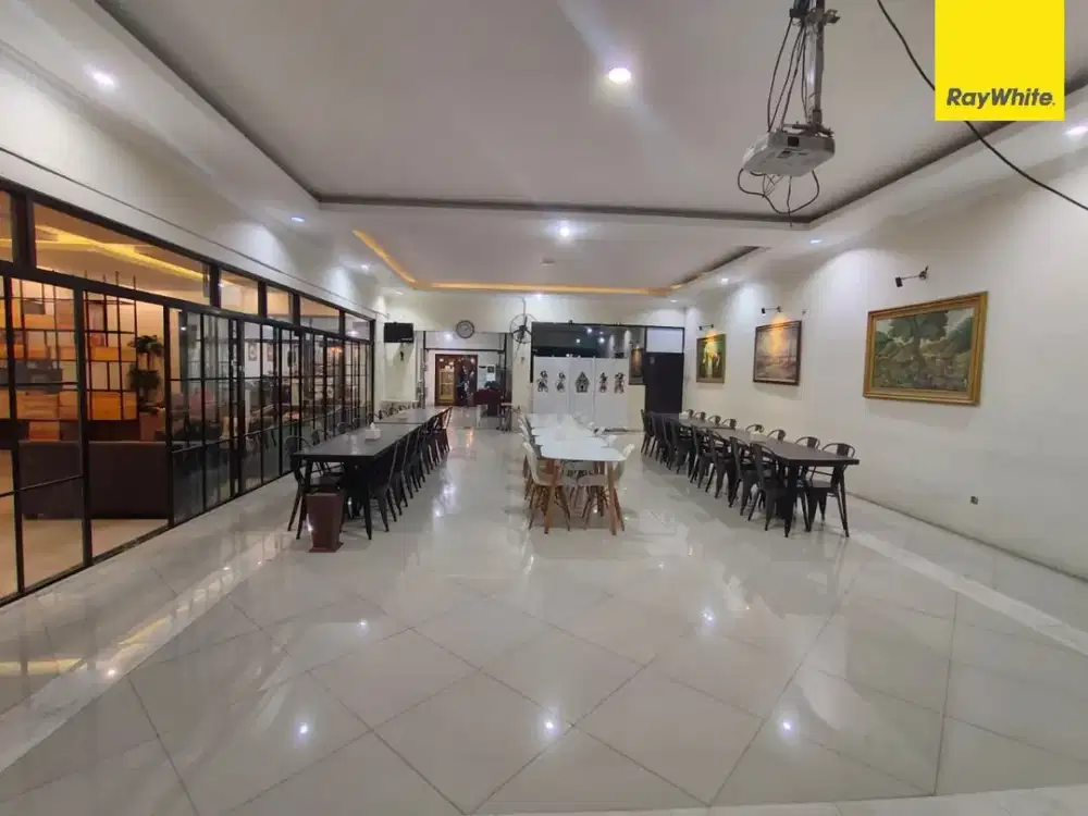 Disewakan Rumah di Jalan Raya Jemursari Surabaya