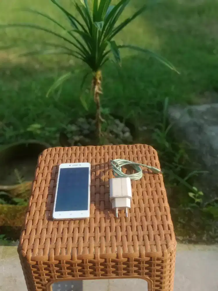 Di jual hp bekas oppo a 37