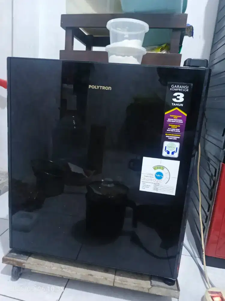 Kulkas Kini Polytron