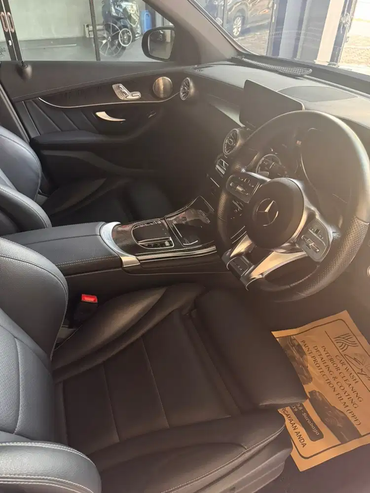 Mercedes-Benz GLC200 2022 Bensin