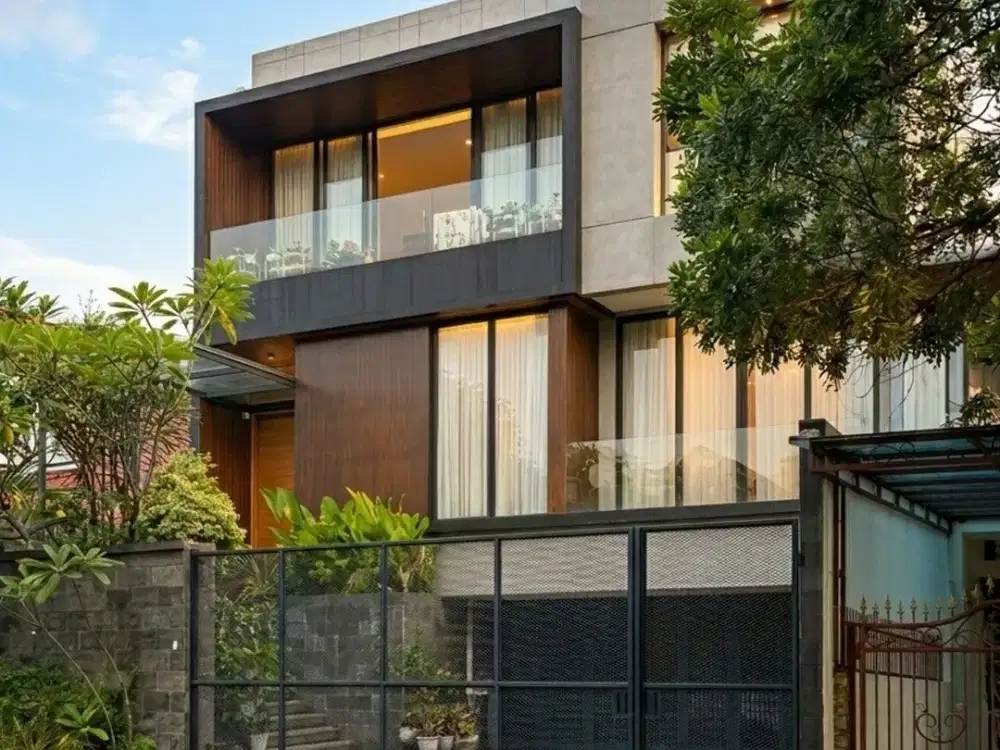 DIJUAL RUMAH FULL FURNISHED PRIVATE POOL DI BSD