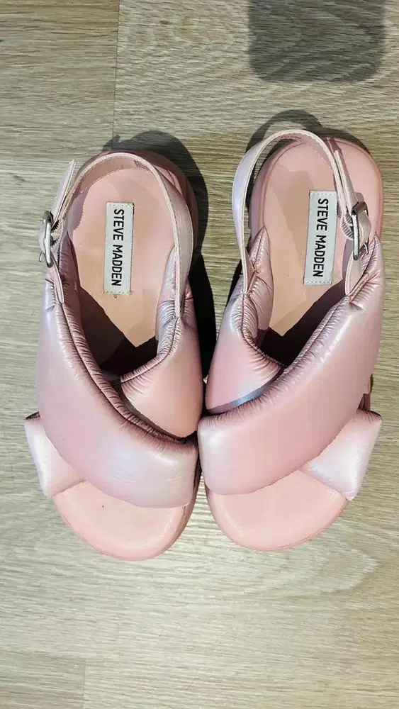 Sendal wanita steve madden