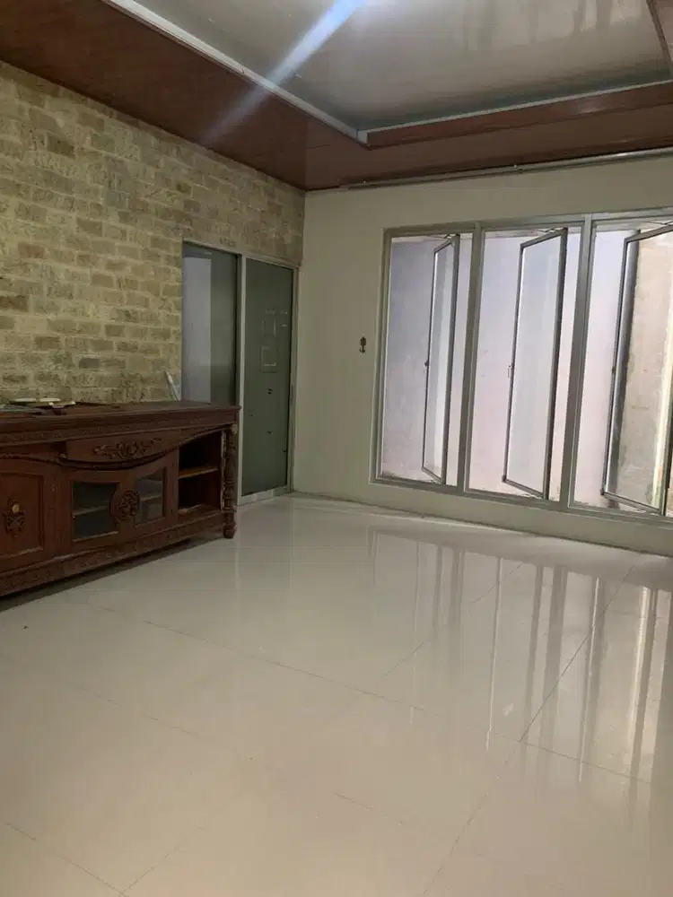 Rumah Favilliun Tajur dekat ke jalan