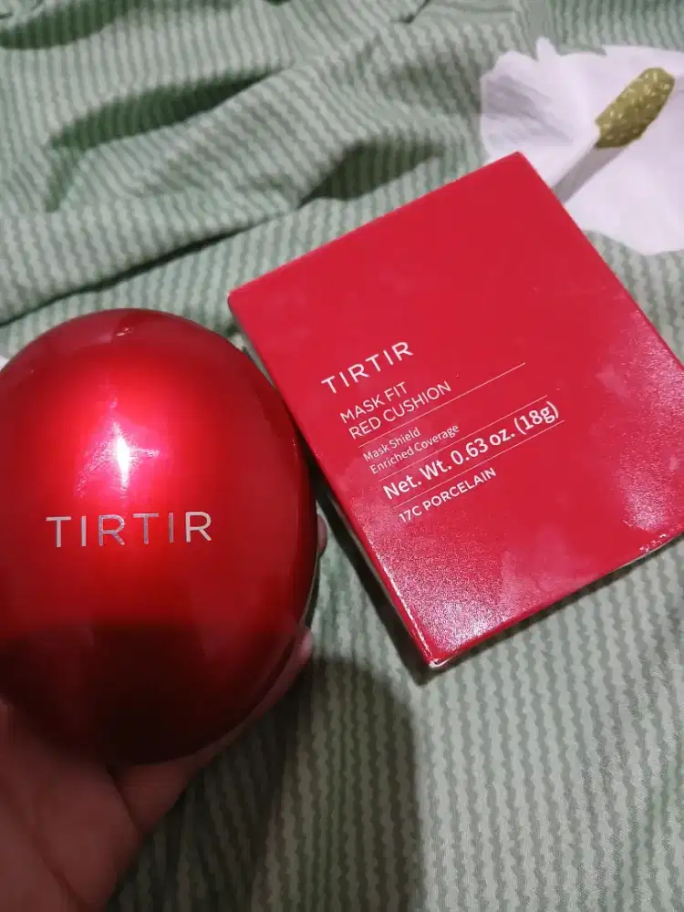 Cushion TIRTIR merah
