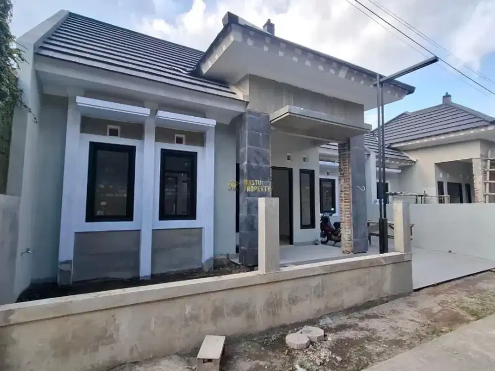 Rumah Siap Huni Desain Cantik, Dekat Stasiun Brambanan