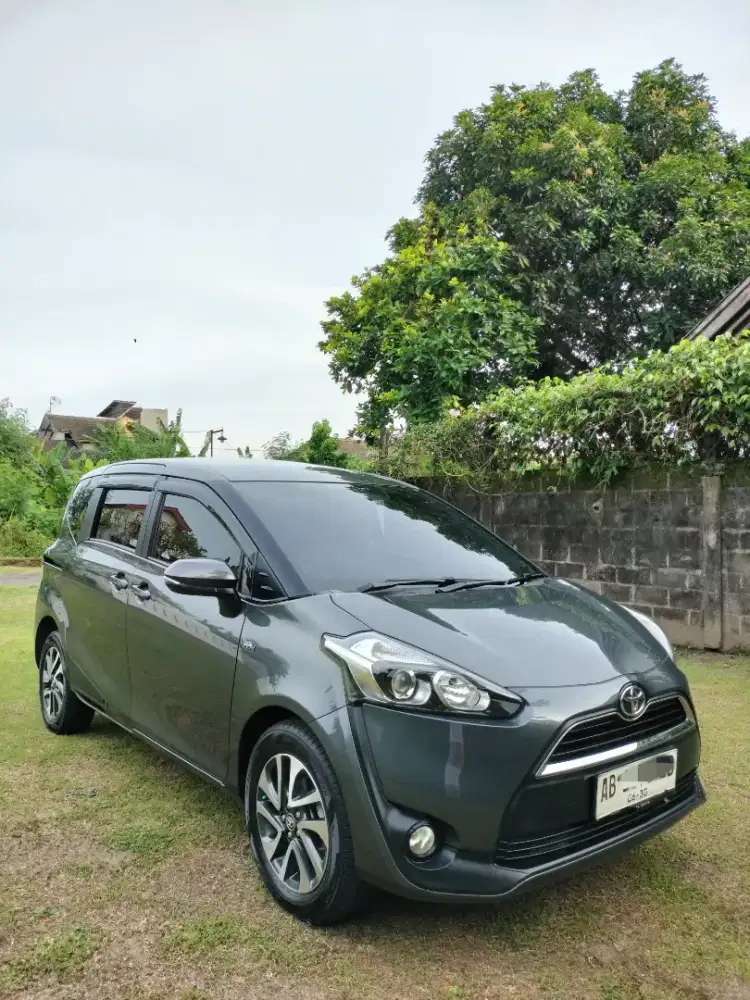 Sienta V 2017 manual AB Sleman istimewa