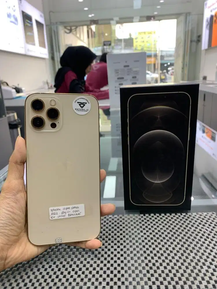 iPhone 12 pro max 128Gb Fullset, ex garansi internasional bea cukai