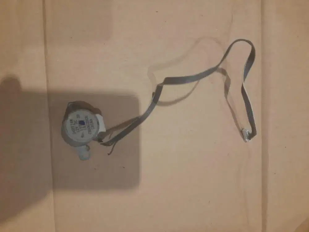 Motor daun swing indor ac LG