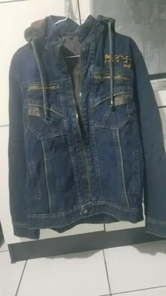 jacket levis dan parasut