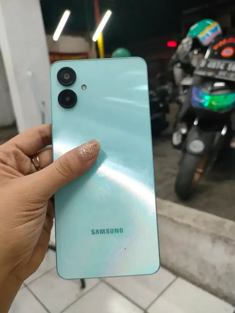 Samsung A06 batang 8/64gb