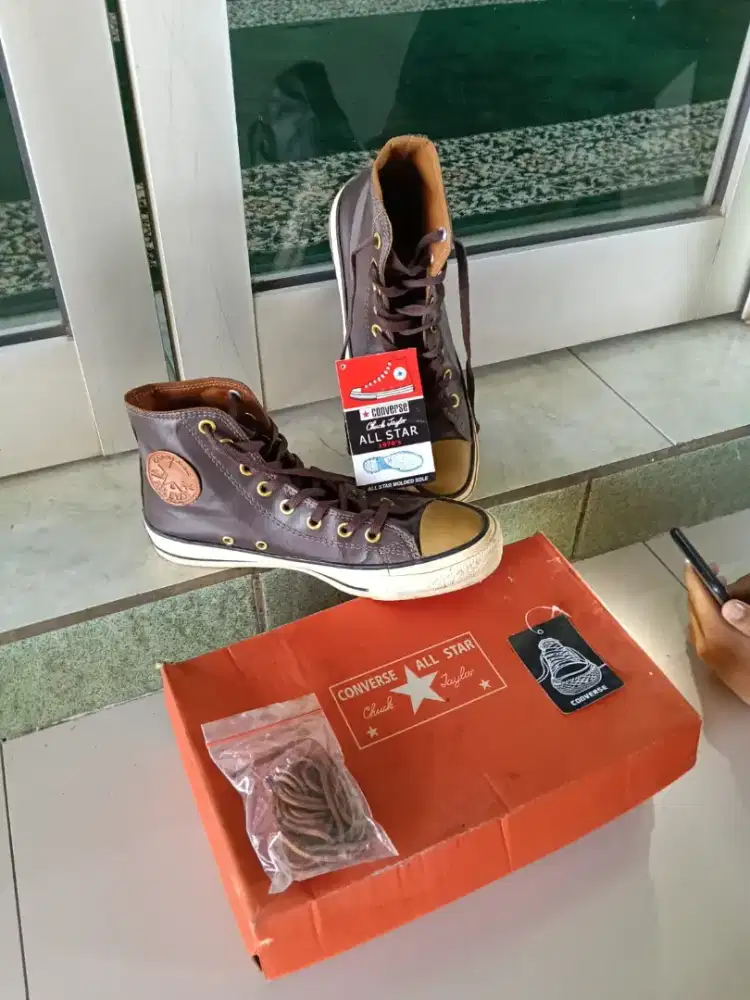 Sepatu converse