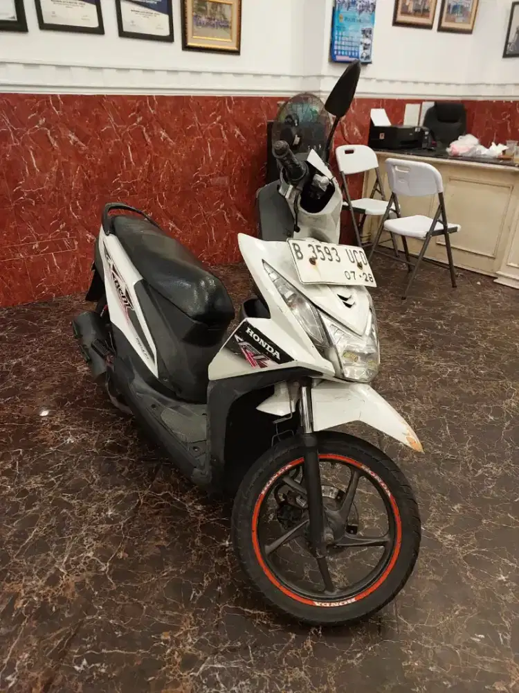 HUB CE KOM JUAL CEPAT BEAT 2013 PAJAK HIDUP MESIN HALUS SURAT LENGKAP