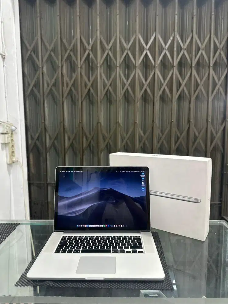 Macbook Pro Retina 2012 Core i7 RAM 8GB SSD 256GB Lengkap Kotak