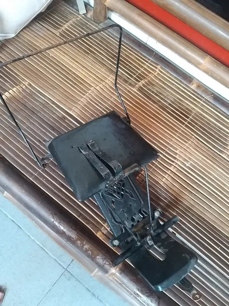 Bagasi tengah + dudukan anak2 utk motor supra x lama
