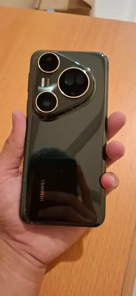 HUAWEI PURA 80 ULTRA 16/512GB
PEMAKAIAN BARU 1 BULAN