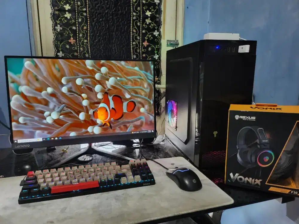 Pc gaming + monitor siap pakai