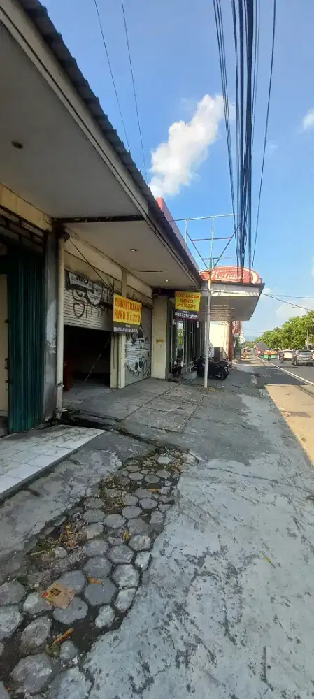 Ruko / tempat usaha di sewakan