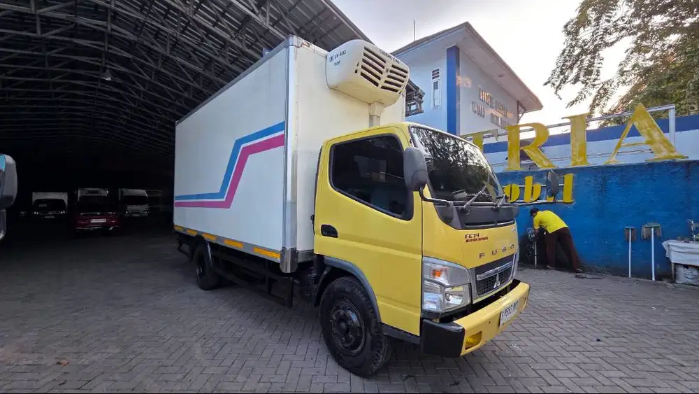 Mitsubishi Colt Diesel FE 74 S N E4 136PS 6R Box Thermoking SV600 2023