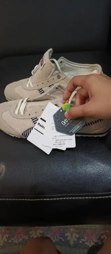Sepatu Onitsuka