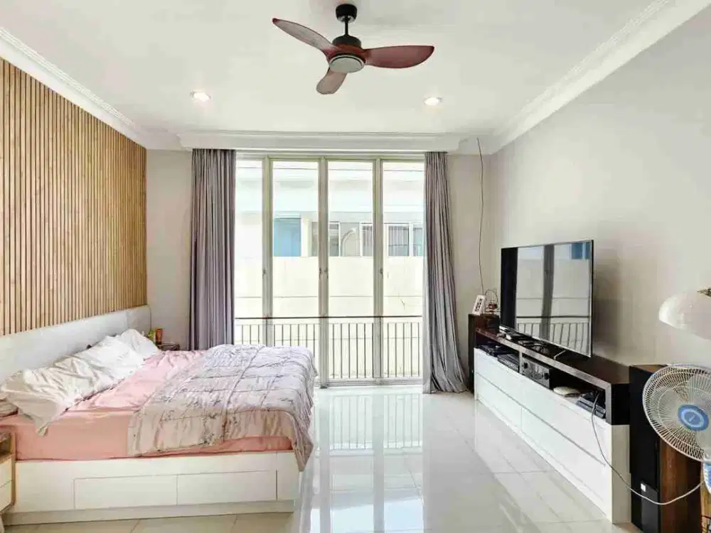 DIJUAL RUMAH THE MANSION PAKUWON INDAH SIAP HUNI CLUSTER FAVORITE