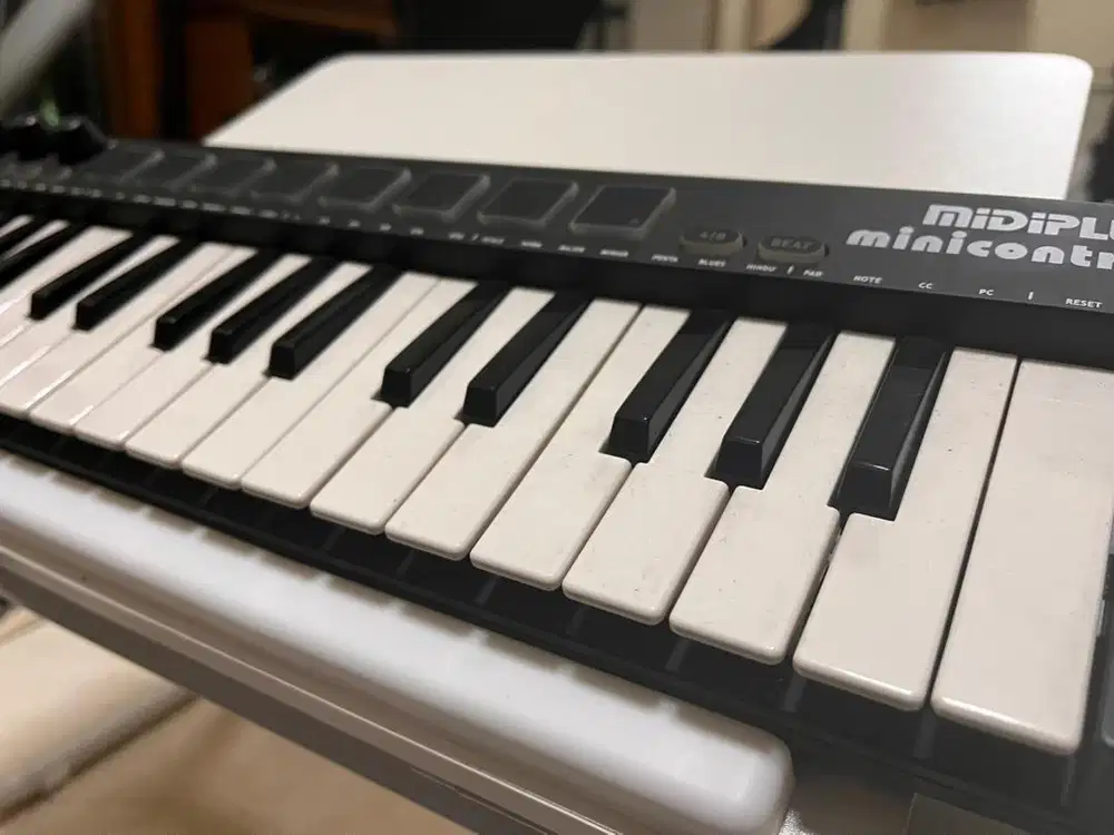 Midiplus Midi Controller 32 keys