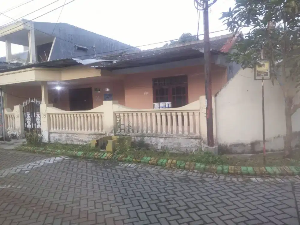 Wisma Lidah Kulon -  Rumah Pojok SHM Siap Huni 9.5 x 15