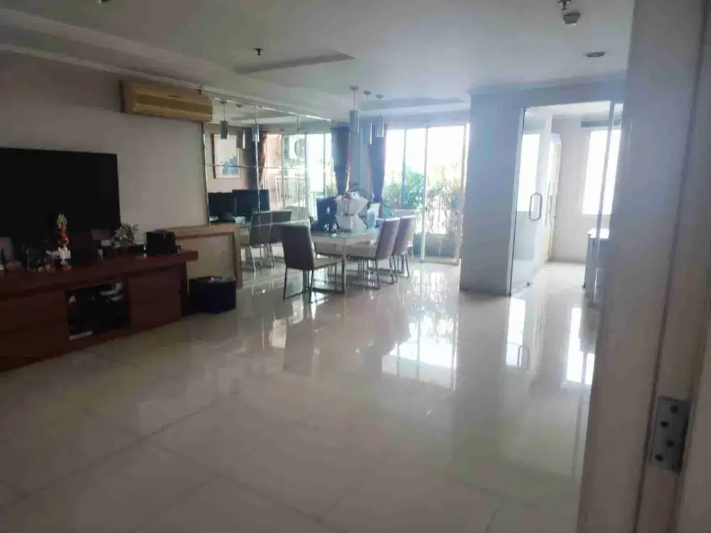 DIJUAL APARTEMEN FRENCH WALK Tower LYON GARDEN